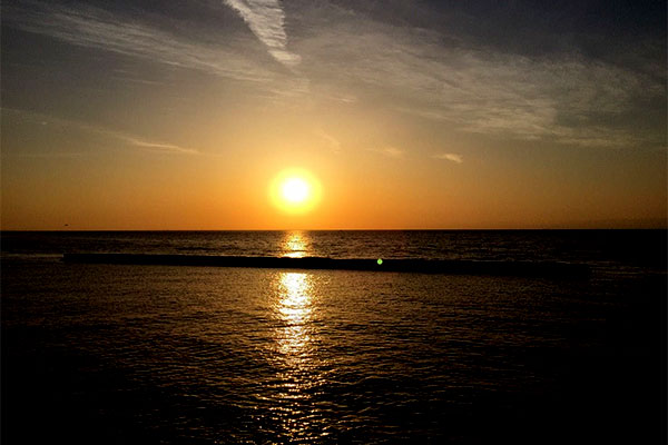 下田ビーチの夕日